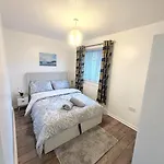 Holiday home T&v Homes- Cosy 3br House With Free Parking Leeds (West Yorkshire)