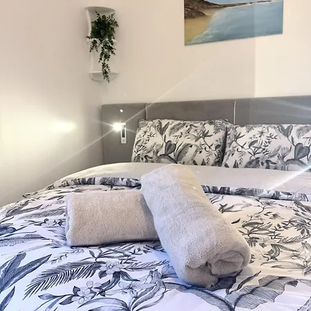 T&v Homes- Cosy 3br House With Free Parking * Лідс