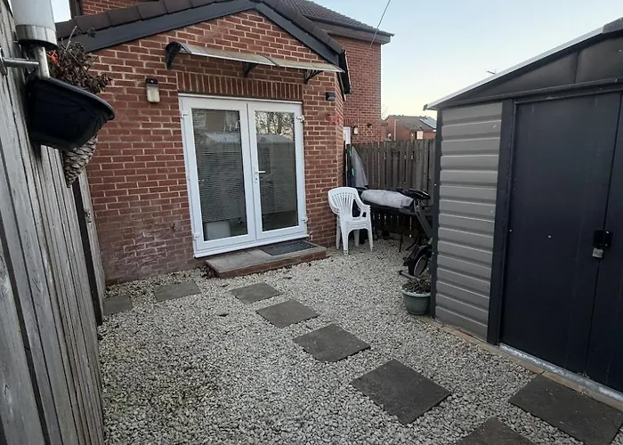 T&v Homes- Cosy 3br House With Free Parking *